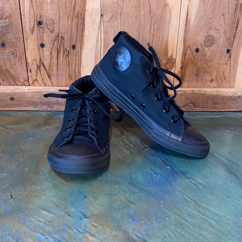 Unisex Black Converse Chuck Taylor Tennis Shoes